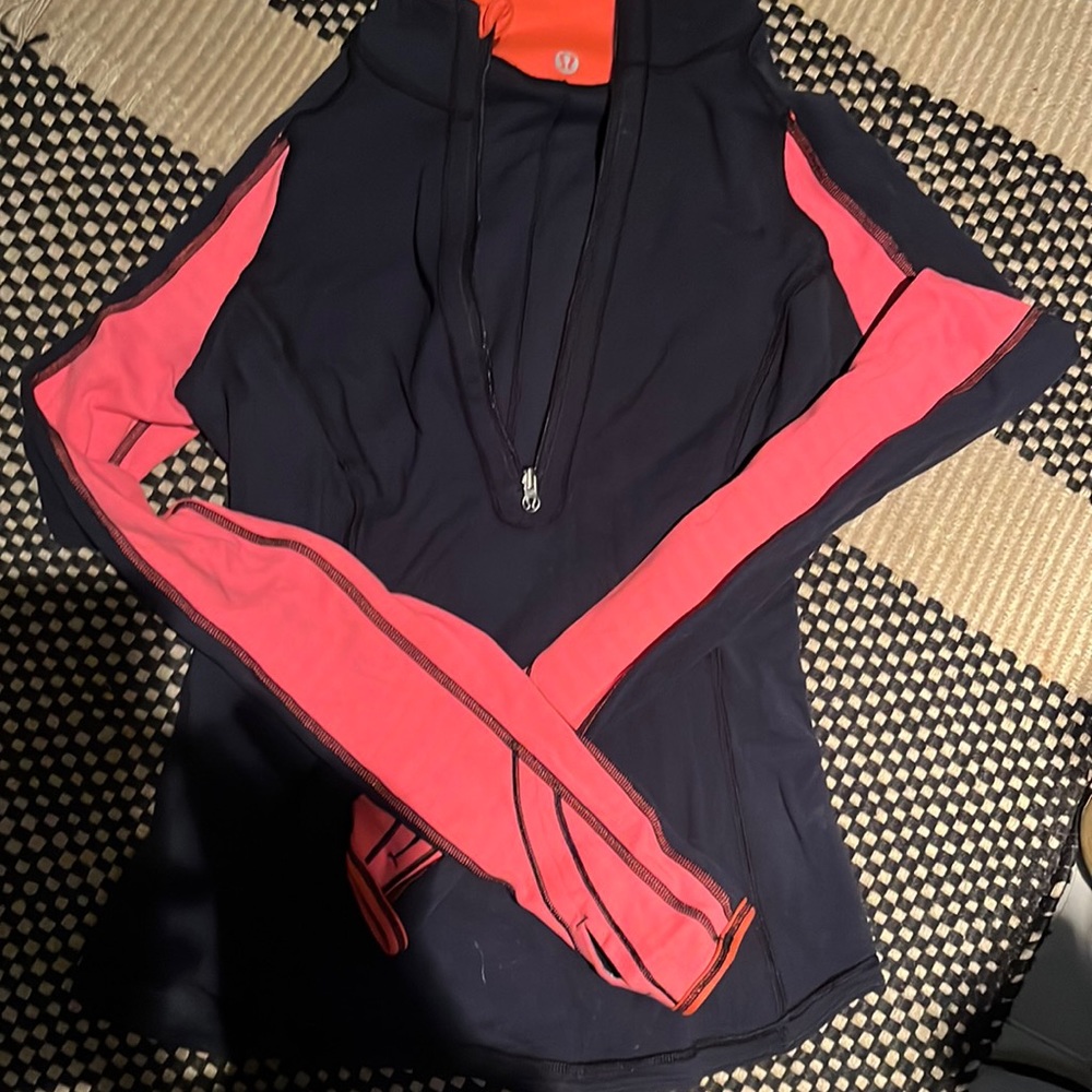 Lululemon 1/4 zip pullover